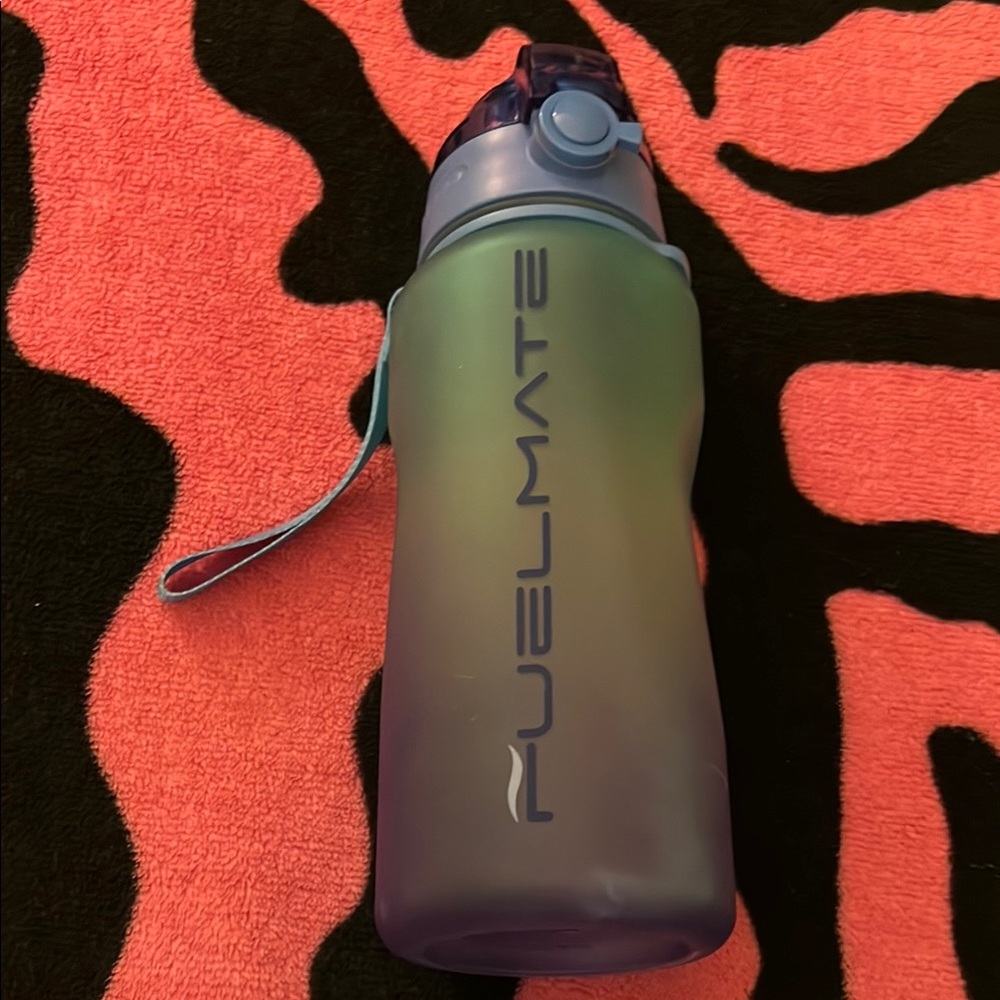 Fuelmate Gradient Water Bottle Blue to Purple 64oz